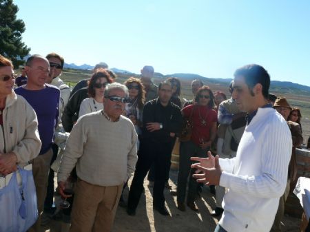 MS DE UN CENTENAR DE PERSONAS VISITARON JUMILLA GRACIAS AL ENCUENTRO DE AUTOCARAVANAS