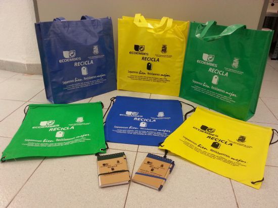 El Ayuntamiento repartir maana bolsas para reciclar en casa