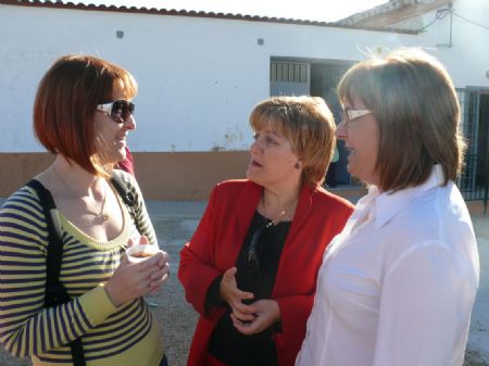 NACE LA FIGURA DE LA MUJER ENLACE EN EL SENO DE LAS II JORNADAS DE LA MUJER RURAL CELEBRADAS EN LA FUENTE DEL PINO