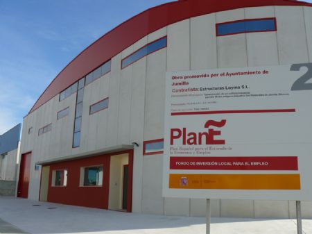 EL DELEGADO DEL GOBIERNO Y EL ALCALDE DE JUMILLA INAUGURAN TRES NUEVAS  OBRAS DEL PLAN E