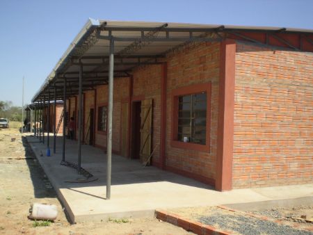 INAUGURADA LA EXPOSICIN PINTORES SOLIDARIOS CON PARAGUAY CON LA QUE SE RECAUDAN FONDOS PARA CONSTRUIR CENTROS EDUCATIVOS EN ESA ZONA