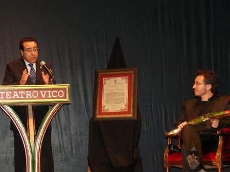 JUMILLA Y LOS JUMILLANOS AS COMO EL MUNDO DEL CINE Y DE LA MSICA SE RINDIERON ANTE EL TALENTO DE ROQUE BAOS