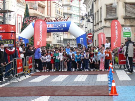 LA LLUVIA RESPET LA III CARRERA POPULAR NAVIDEA EN LA QUE TOMARON PARTE CERCA DE 500 CORREDORES