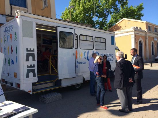 Escolares de Jumilla aprenden la importancia y repercusin de formar parte de la ciudadana europea  